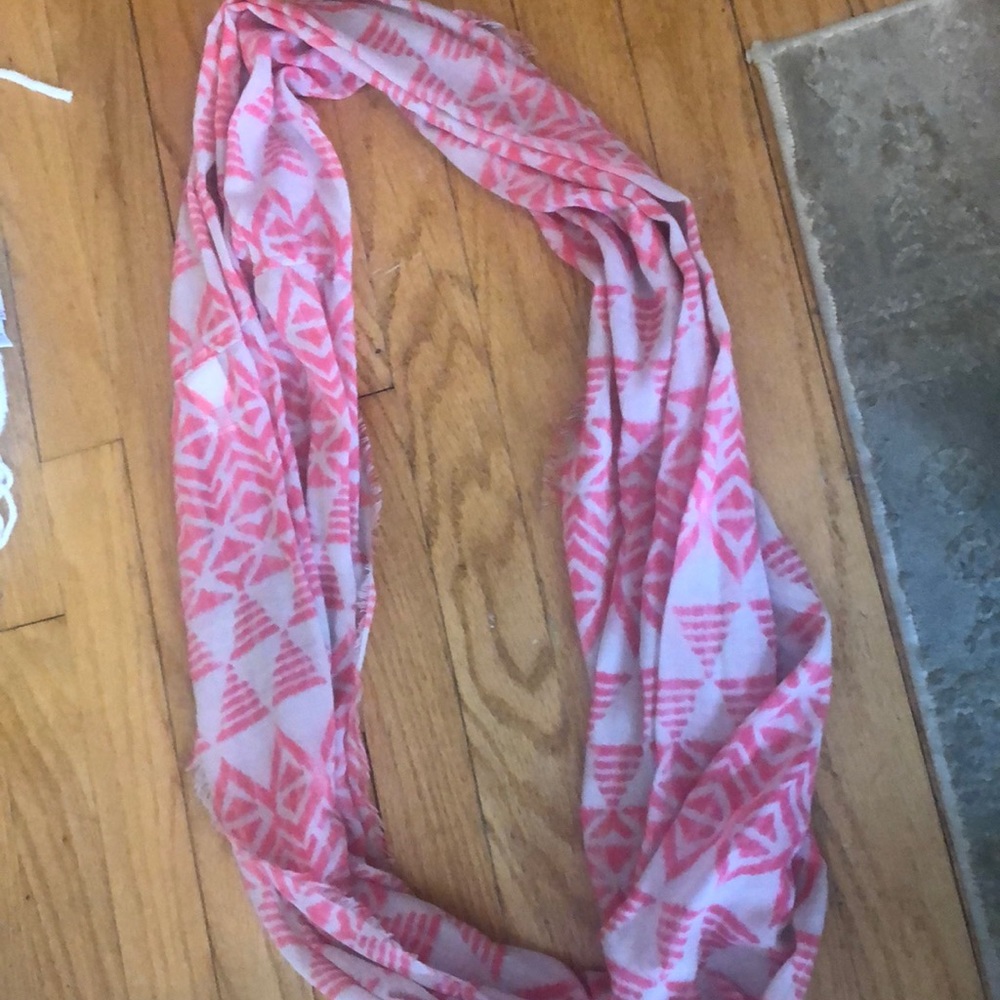 American Eagle one size infinity scarf!